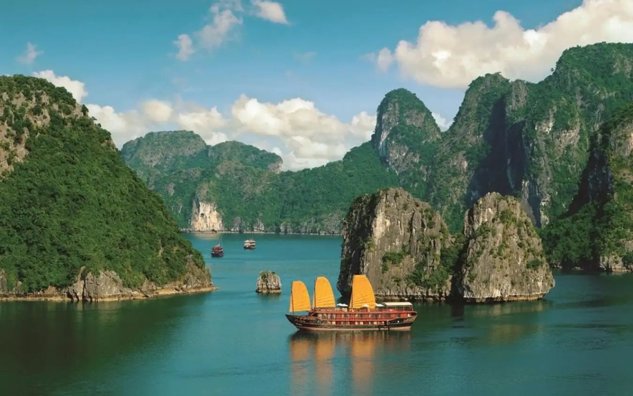 Vietnam E-Visa: New Lever to Attract International Visitors