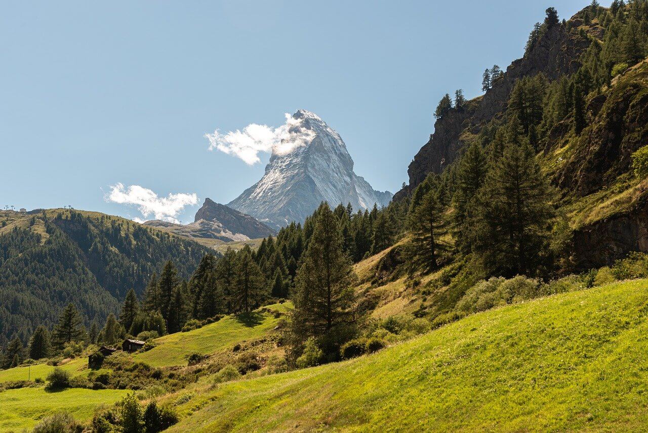 Vietnam Visa Services is a leading reputable travel company in Vietnam with many years of experience in visa services